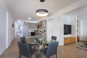 Kanika Seabreeze Apartment