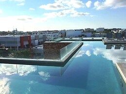 Luxurious Condo Studio 5 Minutes Beach