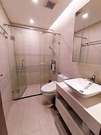 Luna's House Luxury Apartment at Vinhomes Metropolis