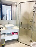 Luna's House Luxury Apartment at Vinhomes Metropolis