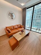 Luna's House Luxury Apartment at Vinhomes Metropolis