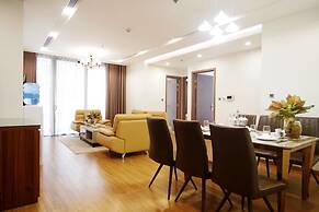 Luna's House Luxury Apartment at Vinhomes Metropolis