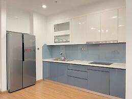 Luna's House Luxury Apartment at Vinhomes Metropolis