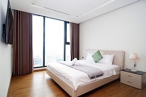 Luna's House Luxury Apartment at Vinhomes Metropolis