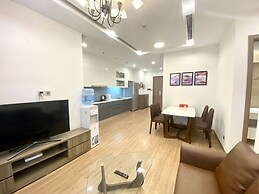 Luna's House Luxury Apartment at Vinhomes Metropolis