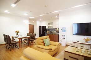 Luna's House Luxury Apartment at Vinhomes Metropolis