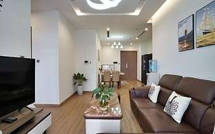 Luna's House Luxury Apartment at Vinhomes Metropolis
