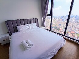 Luna's House Luxury Apartment at Vinhomes Metropolis