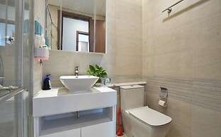 Luna's House Luxury Apartment at Vinhomes Metropolis