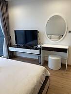 Luna's House Luxury Apartment at Vinhomes Metropolis