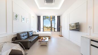 Gangneung Dangdangi Dog Pension Blue