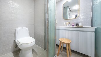 Gangneung Dangdangi Dog Pension Blue