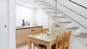 Gangneung Dangdangi Dog Pension Blue