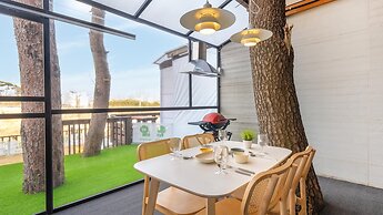 Gangneung Dangdangi Dog Pension Blue