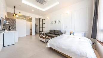 Gangneung Dangdangi Dog Pension Blue