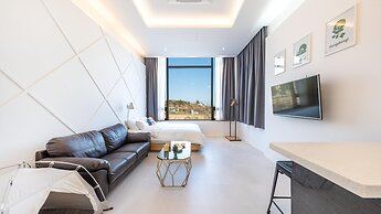 Gangneung Dangdangi Dog Pension Blue