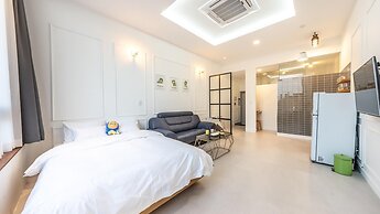 Gangneung Dangdangi Dog Pension Blue