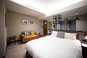 Voyager Hotel