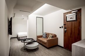 Voyager Hotel