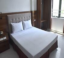 Thanh Hang Hotel near Emerald My Dinh