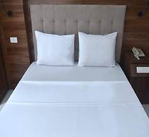 Thanh Hang Hotel near Emerald My Dinh