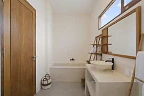 Roselle Villa by Betterplace