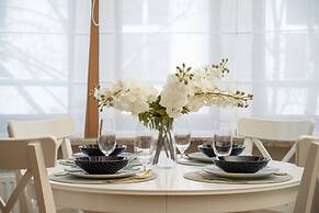 One Bedroom Apartment for 3 by Renters