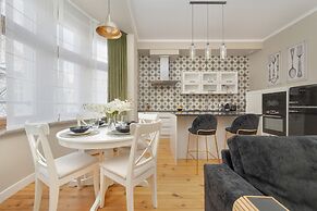 One Bedroom Apartment for 3 by Renters