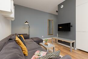 Gentle Apartment in Warsaw by Renters