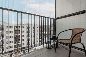 Gentle Apartment in Warsaw by Renters