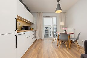 Gentle Apartment in Warsaw by Renters