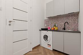 Piotrkowska Cozy Studio by Renters