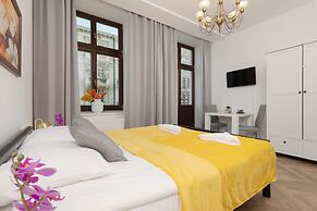 Piotrkowska Cozy Studio by Renters