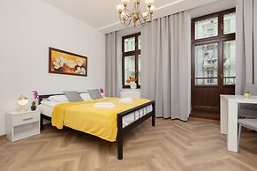 Piotrkowska Cozy Studio by Renters