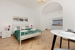 Beautiful Studio Piotrkowska by Renters