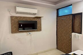 Shree Lodge Near New Delhi Railway Station, Paharganj