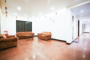 Hotel Maharaja Residency