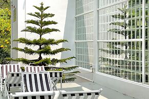 It My Life Cafe X Camp