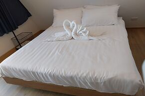 It My Life Cafe X Camp