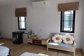 It My Life Cafe X Camp