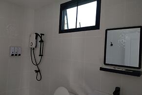 It My Life Cafe X Camp