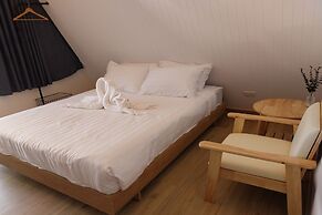 It My Life Cafe X Camp