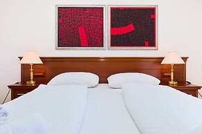 KABLAR'S SUNNY SUITES