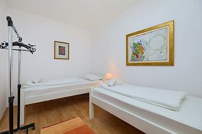 KABLAR'S SUNNY SUITES