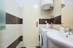 KABLAR'S SUNNY SUITES