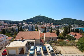 KABLAR'S SUNNY SUITES