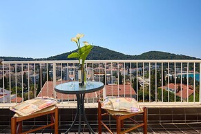 KABLAR'S SUNNY SUITES