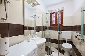 KABLAR'S SUNNY SUITES