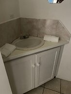 Lovely Studio Apt in Whim Estate-near Scarborough