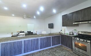 Inviting 3-bed Apt in Whim Estate- Nearscarborough